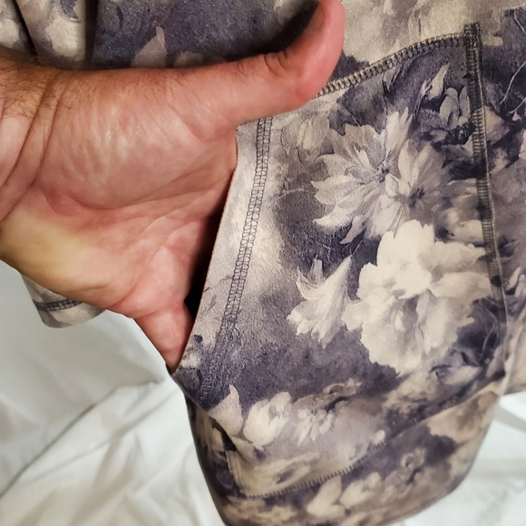 Anthropologie Solitaire Jacket Cardigan Womens Med. Faux Suede Floral Gray Open - Picture 7 of 10